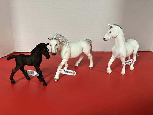 Schleich 13819 Lipizzaner Mare, 13820 Lipizzaner Foal, 13887 Stallion Lot 2