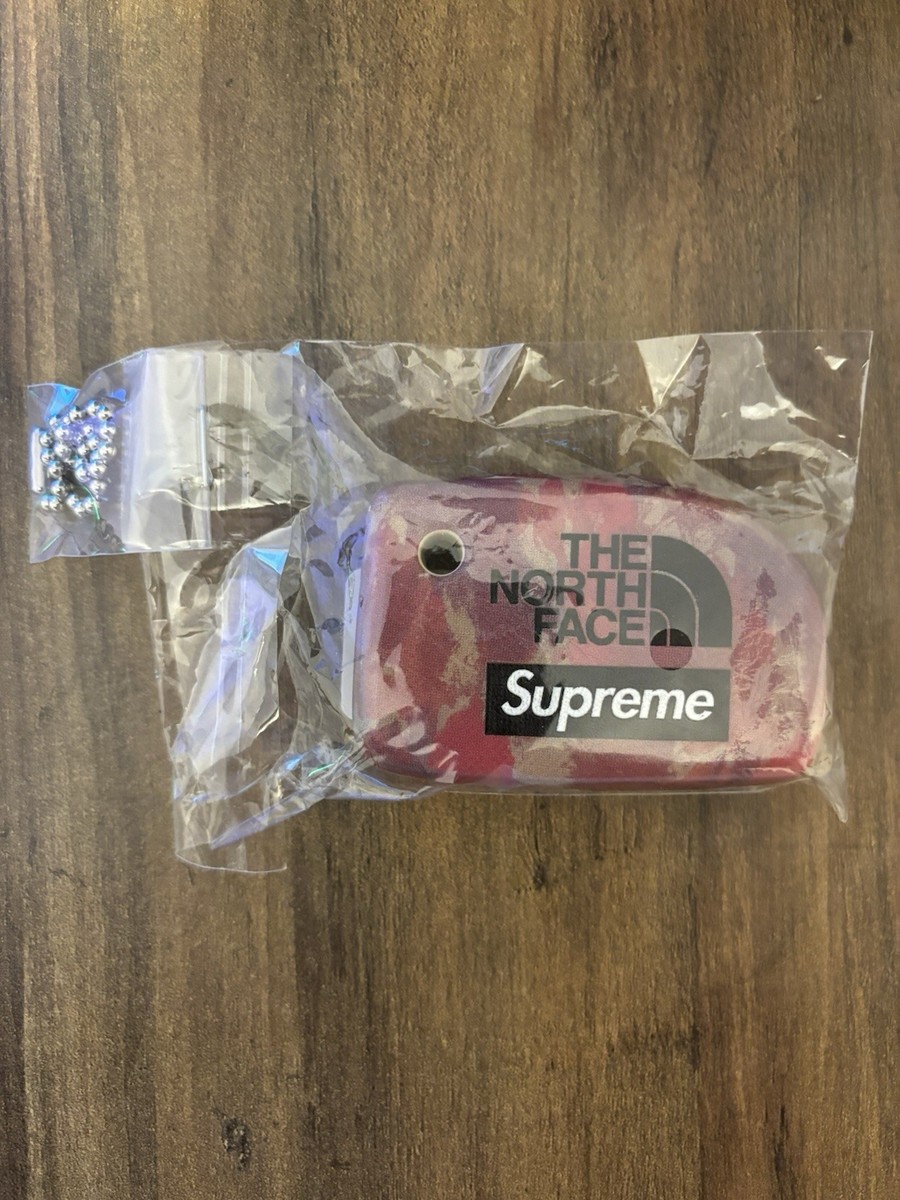 Supreme The North Face Floating Keychain Multicolor SS20
