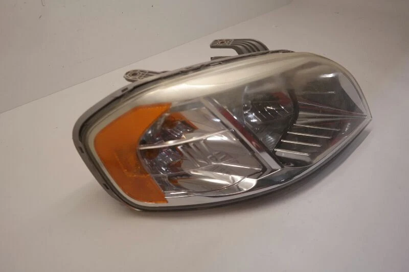 Chevrolet AVEO 2007 2008 2009 2010 2011 faro pasajero lado derecho  Foto 3 de 4