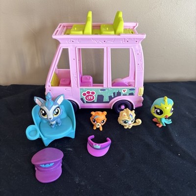 Littlest Pet Shop Shuttle & 4 Pets With Accessories Lps