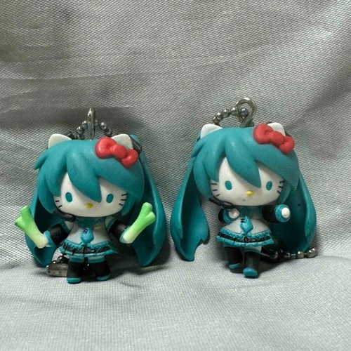 Hatsune Miku Hello Kitty Secret Vocaloid X Hello Kitty Ball Chain Key Ring set - 第 1/10 張圖片