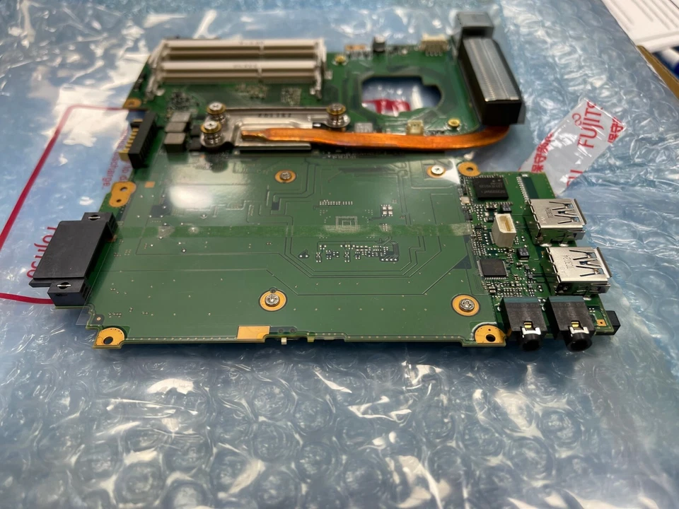 Fujitsu Lifebook P771 Mainboard Motherboard w/ Intel i7-2617M CPU CP542417-01  - Image 3 of 4