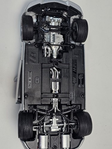 Burago Diecast 1996 BMW M Roadster Scale 1:18 S52B32 s52 Titanium Silver DAMAGED - Picture 7 of 10