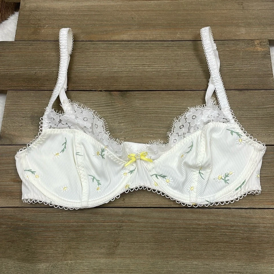 For Love and Lemons Lia Daisy Embroidered Bra Women's Small - Image 3 of 4