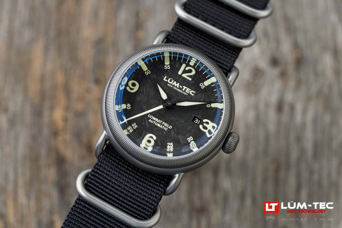 the fighting men's chronicle special TH… Lum-Tec Mens Watch Combat Field X4 Titanium High Precision