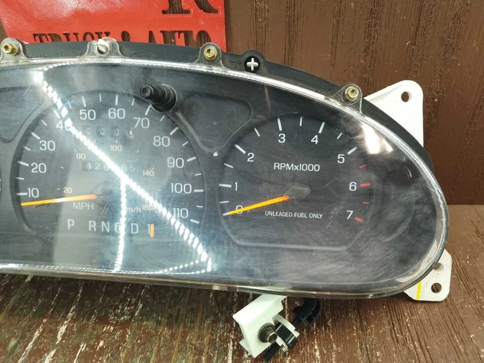 Ford Taurus 1996 1997 velocímetro medidor cuadro de instrumentos con tacómetro OEM Foto 4 de 4
