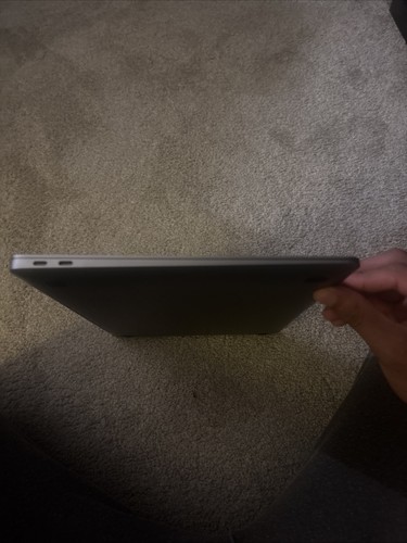 13" MacBook Air (Retina, 13-inch, 2019) -- 1.6 GHz Intel i5, 8GB RAM, 128GB SSD - Afbeelding 3 van 5