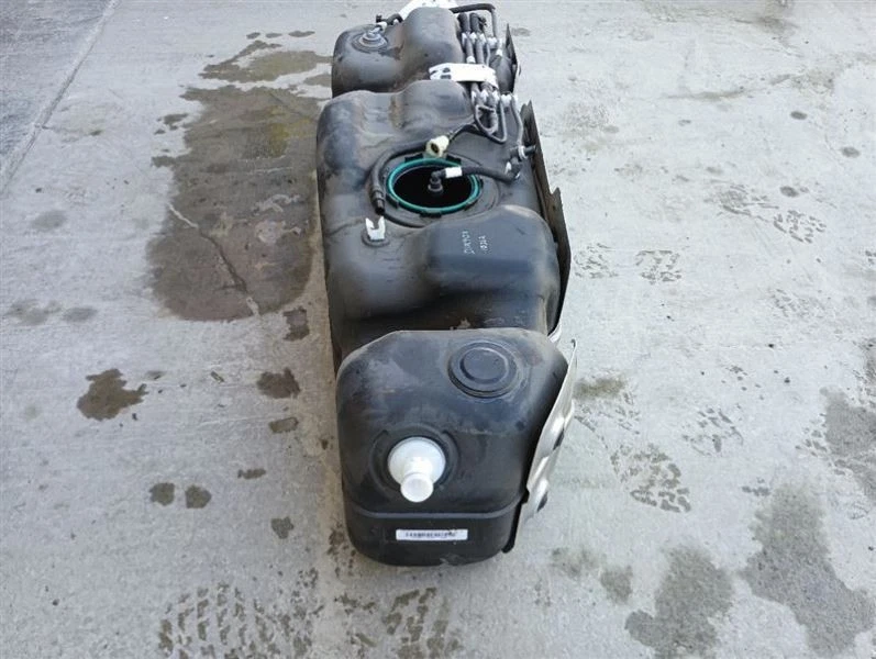 24 Gallon Gas Fuel Tank from 2023 Chevrolet Tahoe 10453382 Foto 3 de 4