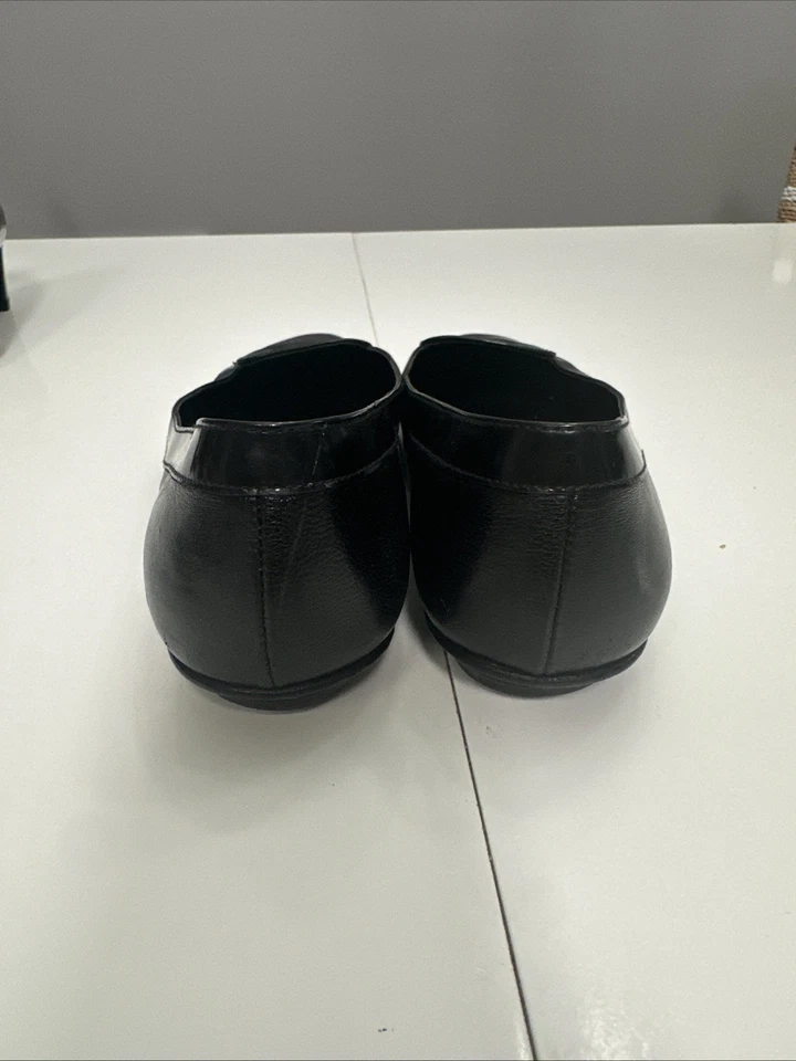 Bailarina plana Chanel 36 de cuero negro con logotipo CC charol puntera Foto 4 de 4