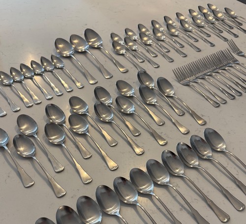 68 PC ONEIDA Community Stainless Flatware PATRICK HENRY USED - Picture 16 of 16