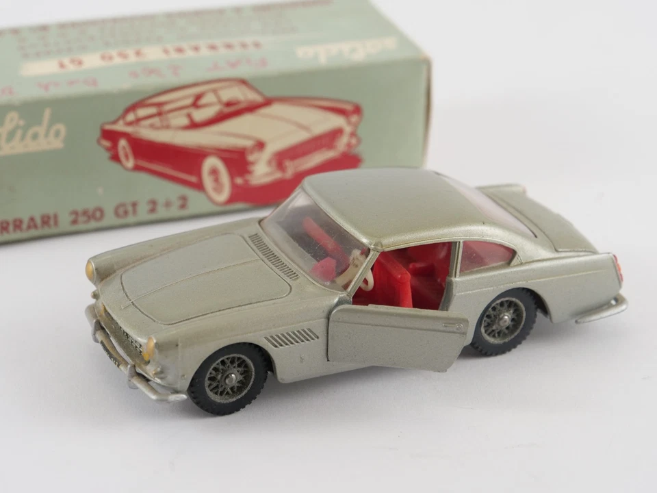 Solido N° 123 Ferrari 250 GT 2+2 Mai Giocato In Scatola 1/43 - Immagine 3 di 4