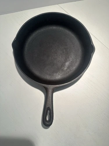 Vintage BSR No. 8-B (7) 10 1/4 Cast Iron Skillet W/heat Ring.