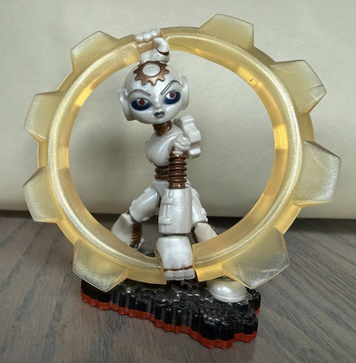 Activision Skylanders Trap Team Gearshift Lightcore Character Figure 2014