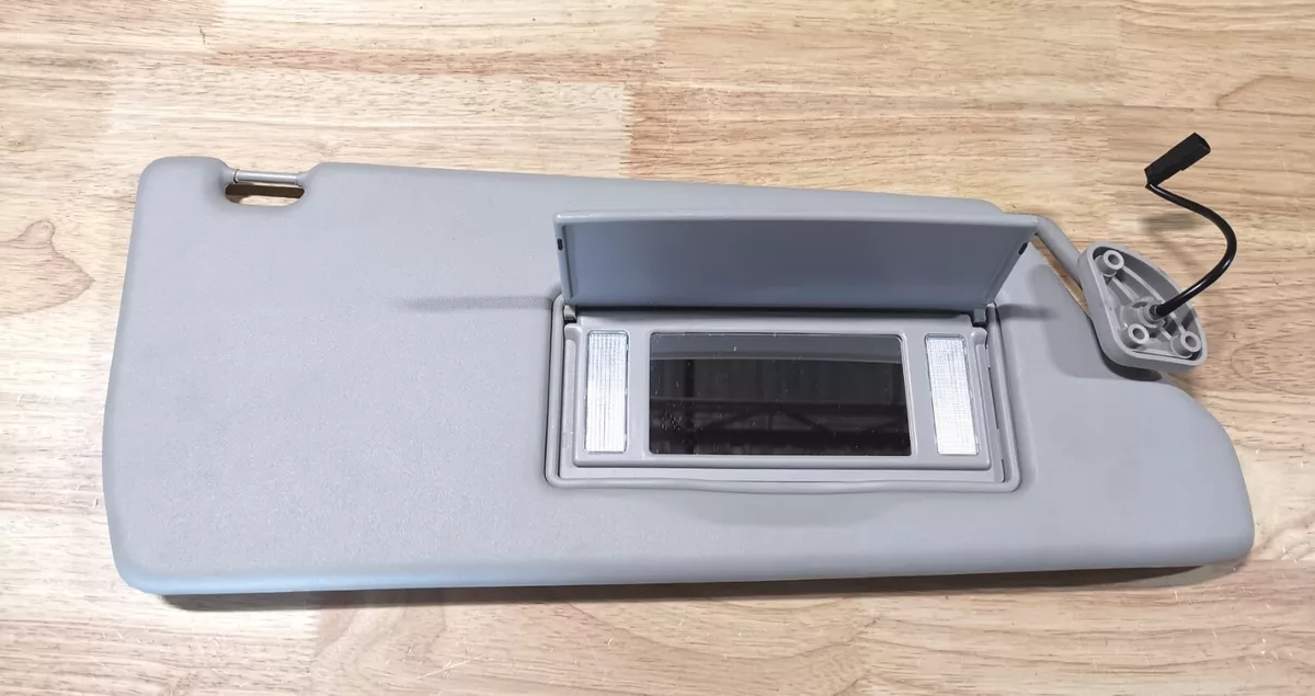 Discovery 2 2024 sun visor