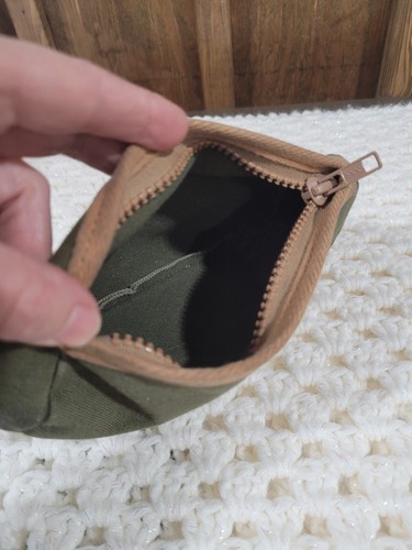 Vintage Canvas Green YKK Zippered Pouch - Picture 3 of 10