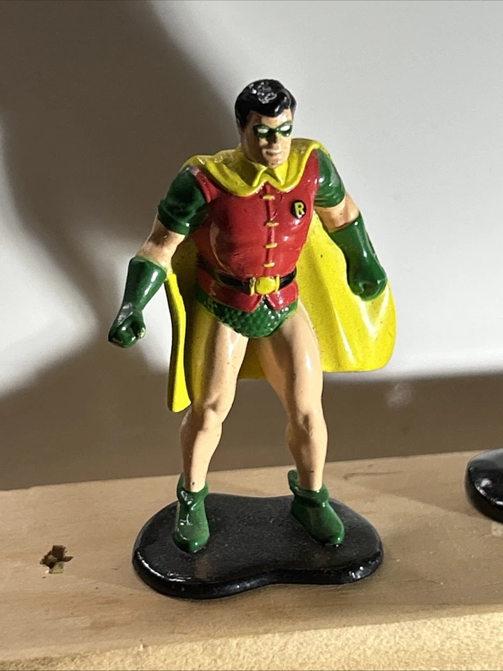 Figuras de metal fundido a presión de superhéroes ERTL de Batman y Robin de DC Comics de colección Foto 3 de 4