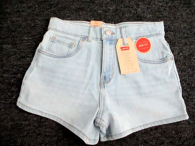 NWT Levi's Girls Mini Mom Shorts Denim Blue Stretch  Sz 12