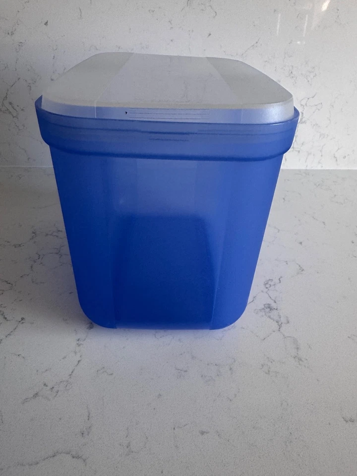 Tupperware  Swing Box 3.5L Storage Container blue - 3490A  Clear Lid - 2791A - Image 3 of 4