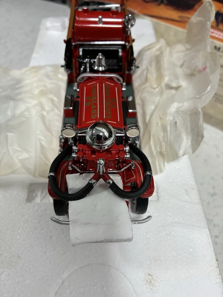 MATCHBOX MODELS OF YESTERYEAR 1927 AHERN'S FOX YSFE04-M DIECAST PREOWNED - Image 4 of 4