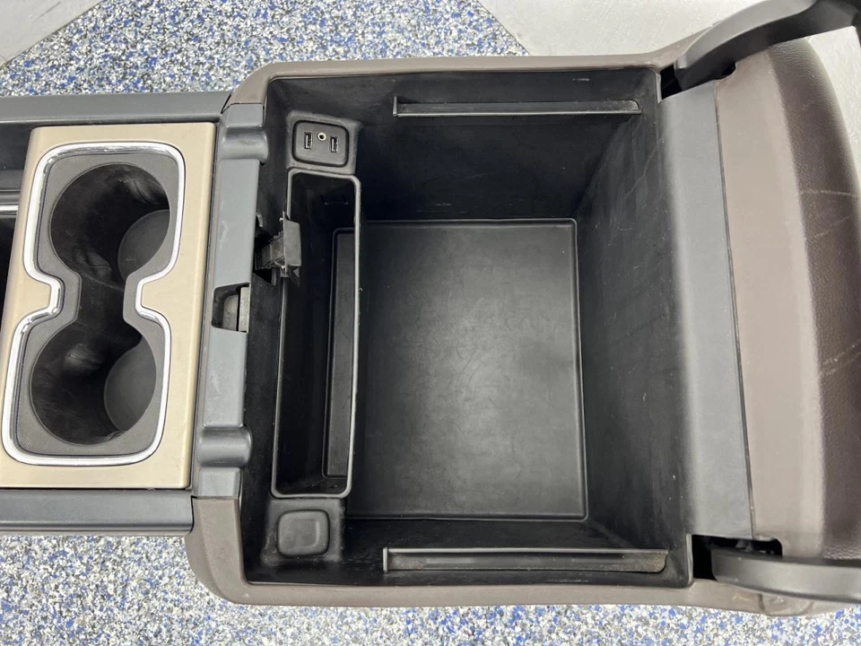 GMC Sierra 1500 Denali 2017 camioneta consola de piso central delantera marrón 851971 Foto 4 de 4