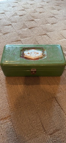 Old Pal Vintage Tackle Box
