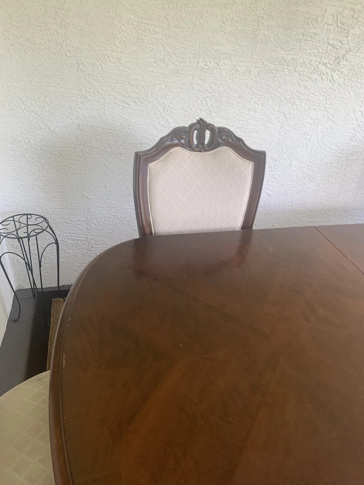 Sillas de mesa de comedor grandes de madera maciza incluidas *PRECIOS NEGOCIABLES Foto 2 de 4