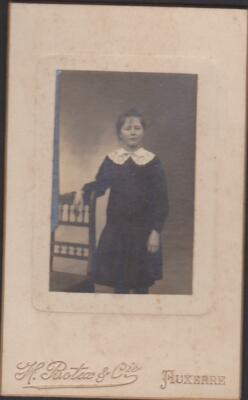 OLD STUDIO PHOTOGRAPH H.BOTEX AUXERRE - YOUNG SCHOOLGIRL LACE COLLAR