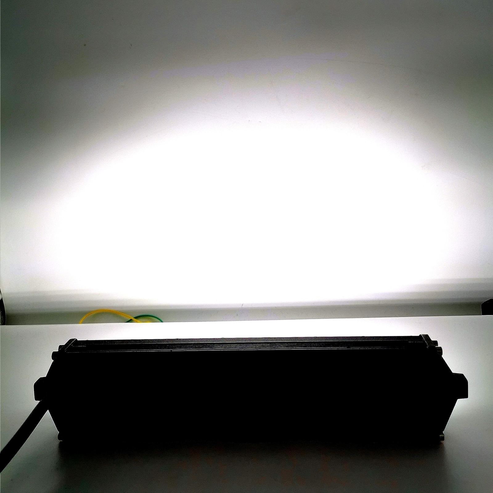 Foto 12 di 12