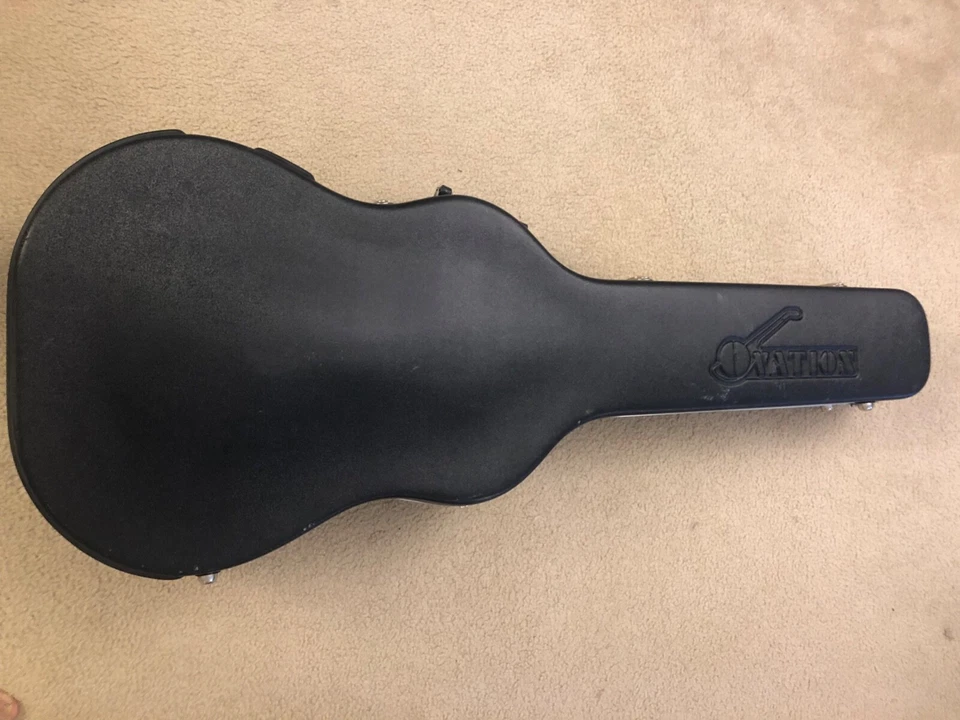 Estuche rígido para guitarra Ovation estuche de cuenco poco profundo 45” de largo estuche de música negro Foto 3 de 4