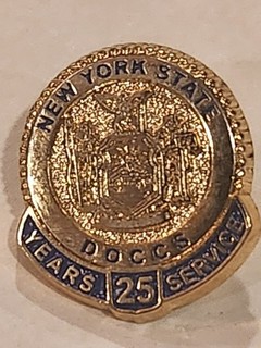 New York State Department of Corrections (DOCCS) 25 year service lapel pin.