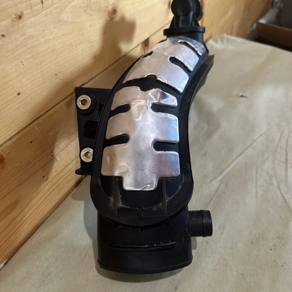 Manguera de admisión de aire del motor Ford Edge 2015-2020 2,0 L genuina OEM F2GZ-9B659-G Foto 3 de 4