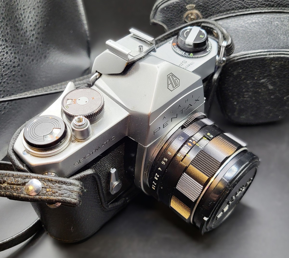 ASAHI PENTAX SPOTMATIC SP & Super Takumar 55mm F1.8 Film