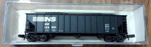 Tolva de carbón Atlas N #32832 90 toneladas con carga Norfolk Southern #144681 | Condition: New