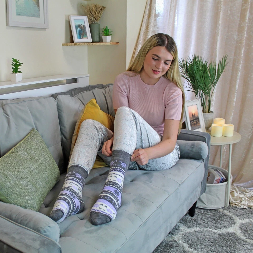 Ladies 3 Pack Non-Elastic Winter Warm Fairisle Thermal Socks - Image 3 of 4