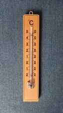 Termometro in legno da muro
