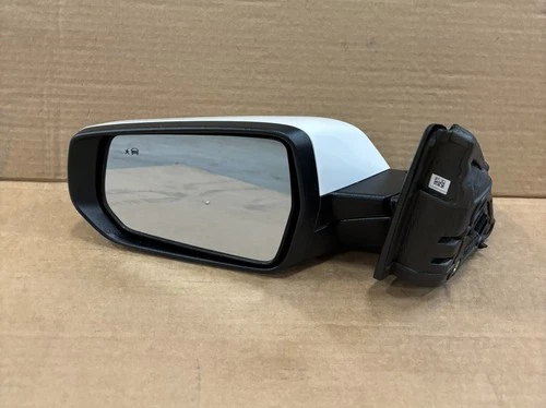 2016-2024 Chevrolet Malibu LH Driver Side Mirror ASM W/blind OEM Summit White
