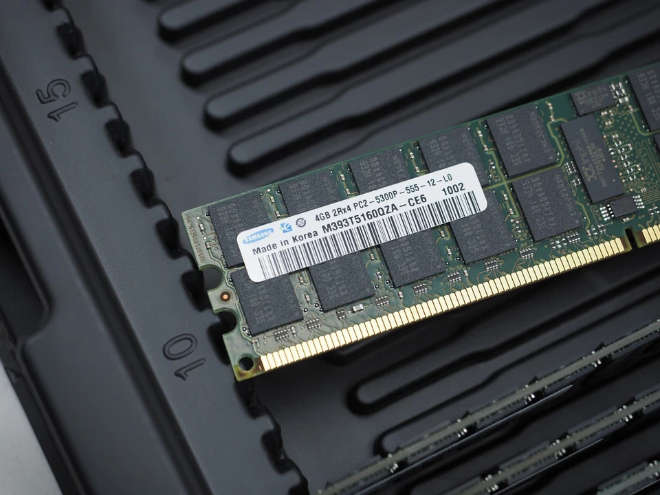 Samsung 4 GB SIMM 667 MHz DDR2 Memory (M393T5160QZA-CE6) - Image 2 of 3