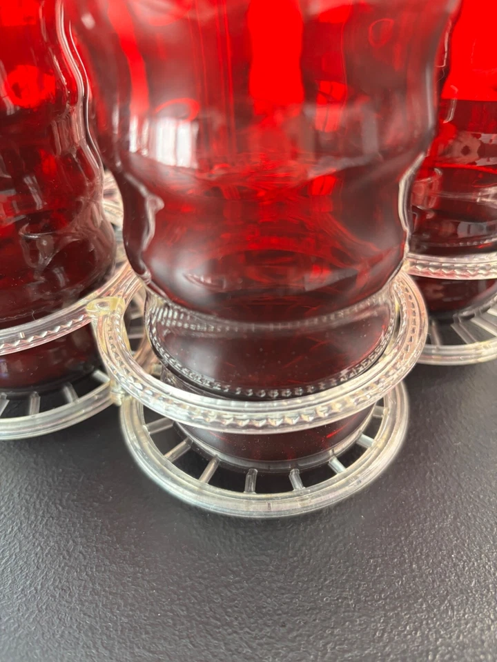 DE COLECCIÓN ANCHOR HOCKING TWIRLY WHIRLY 6 VASOS ROJO RUBÍ LUCITE Y PLÁSTICO CADDY Foto 3 de 4