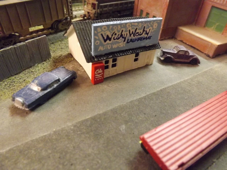 N SCALE "WISHY WASHY LAUNDROMAT" CUSTOM MADE BY BURT INDUSTRIES - Image 4 of 4
