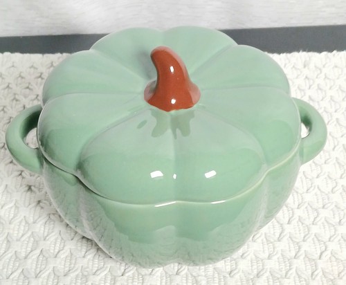 Fall Harvest Pumpkin Shaped Soup Bowl Tureen Lid Ceramic Handles 3 Cups Green