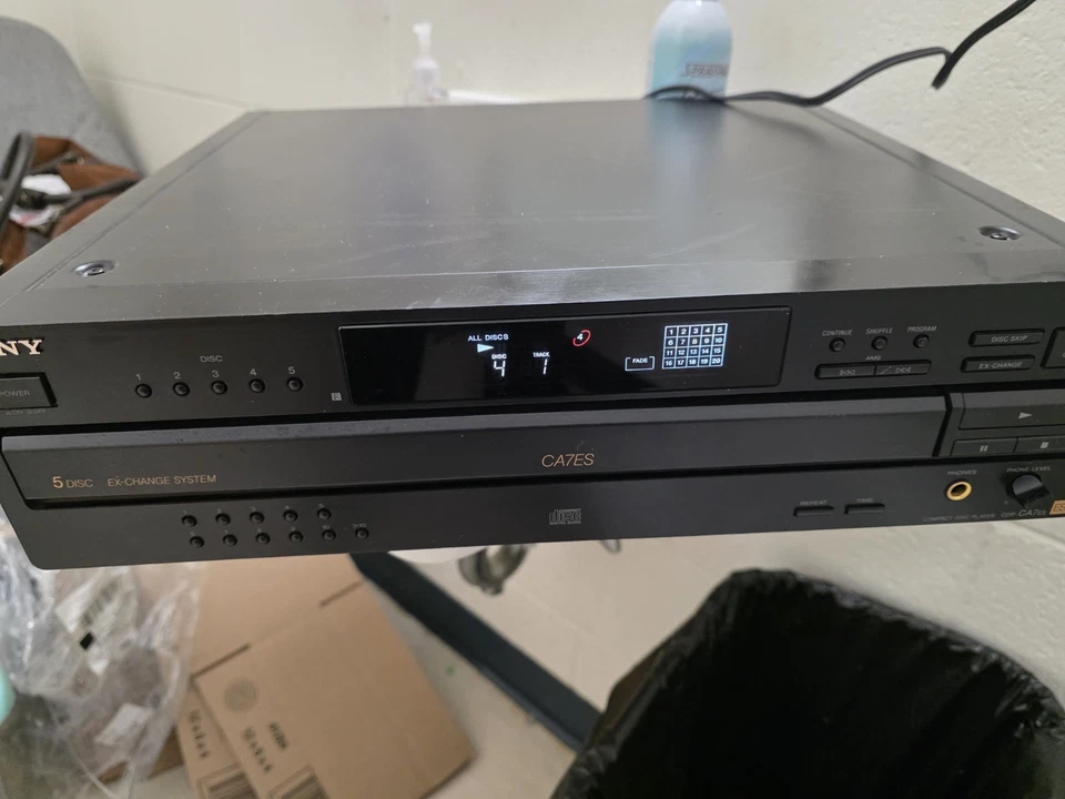 Sony CDP-CA7ES - 5 Disc HiFi Carousel CD Changer Player - Elevated Standard  - Image 3 of 4