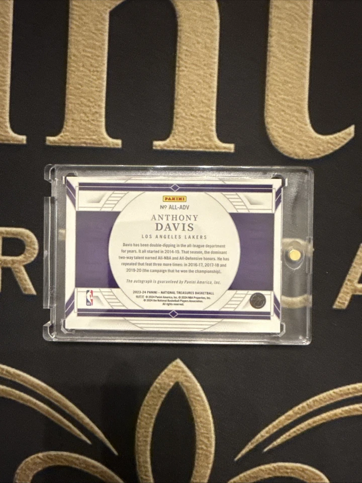 23/24 Panini National Treasures All NBA Signatures Anthony Davis automático/5 Foto 2 de 2