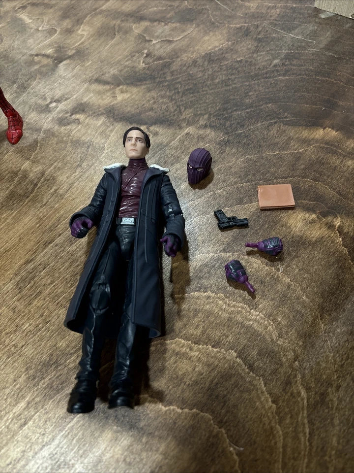 Lote de figuras de acción Toybiz/marvel legends Ms. Marvel dr.strange Spider-Man Foto 4 de 4