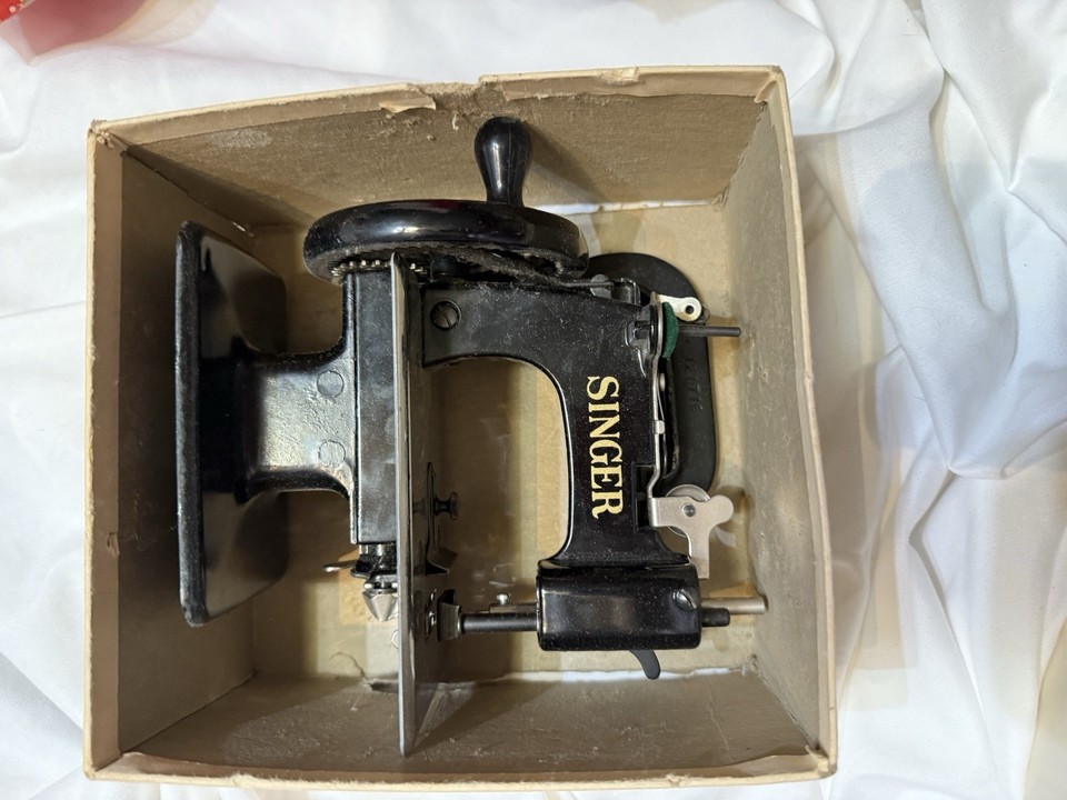 Antique Singer Hand Crank Child's Sewing Machine Parts Restore As Is