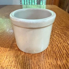 R.R. P. Co. Roseville, Ohio Pottery Crock. USA ~QUALITY ITEM~NICE!!