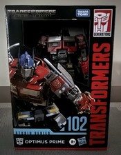 Takara Tomy Transformers Studio Series 102 Optimus Prime Autobot w  Backdrop
