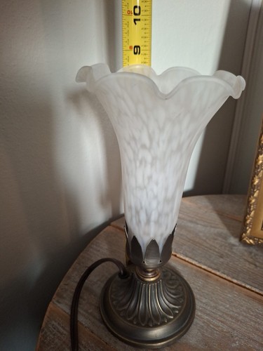8" Trumpet Tulip Lily White Frosted Glass Shade Table Lamp Accent Light Art Nouv - Picture 7 of 21