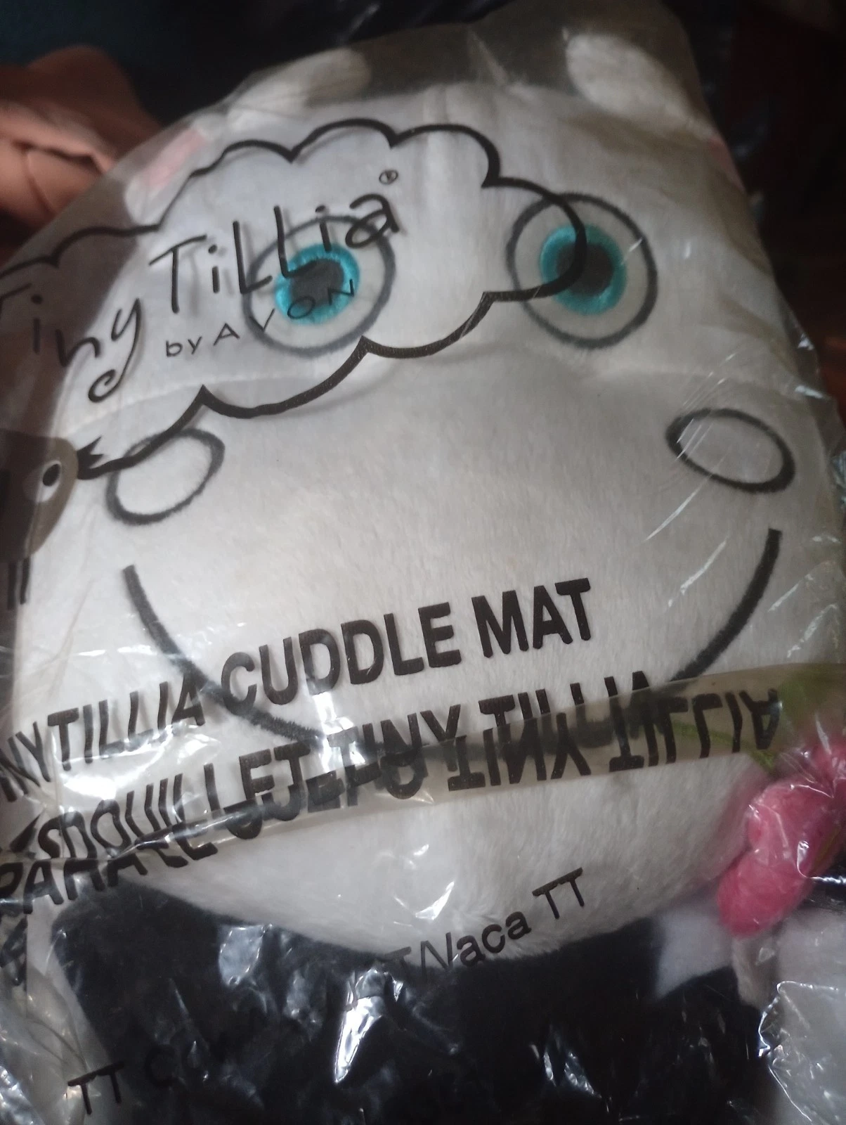New Avon Tiny Tilla Baby Cuddle Floor Tummy Time Mat Cow SOFT 26'
