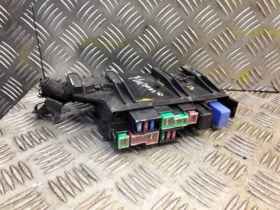 NISSAN MURANO I Z50 Fuse Box