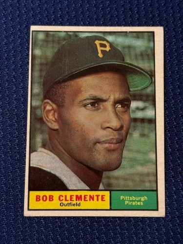 1961 Topps #388 Roberto Clemente NO CREASES OR WRINKLES  NICE  * 25 YEAR SELLER